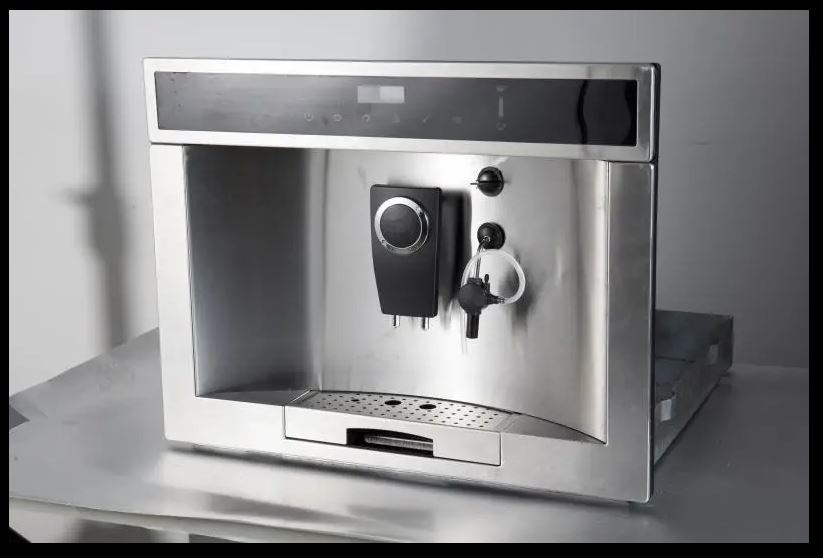 In wall clearance coffee machine